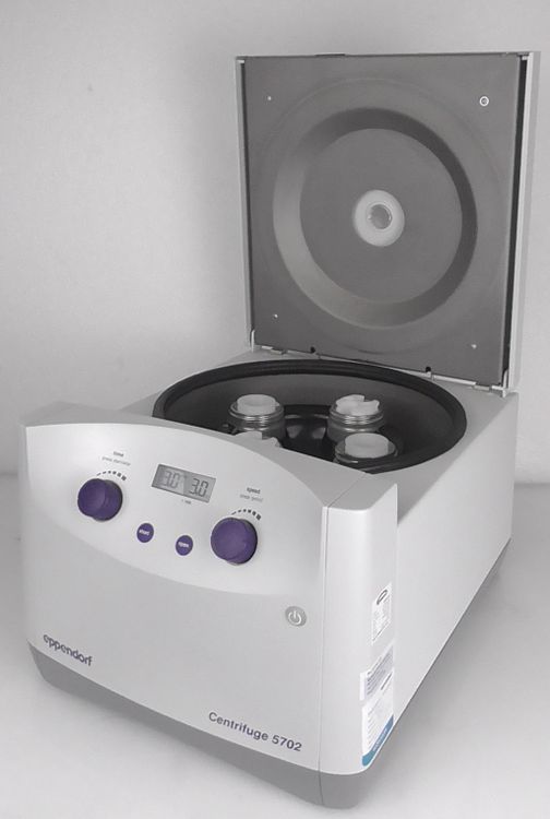 Eppendorf 5702 Benchtop Centrifuge