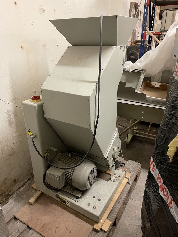 Plastic Scrap Grinder