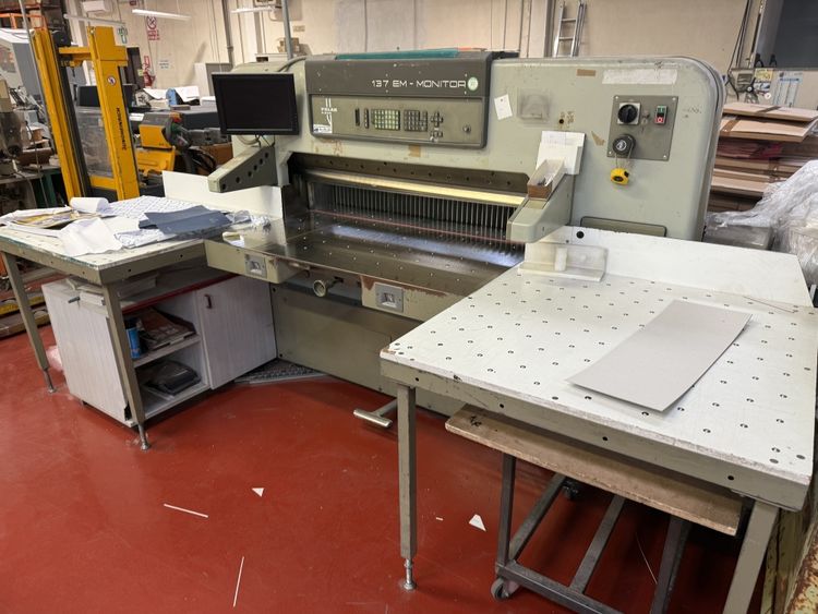 Polar 137 EMC MONITOR