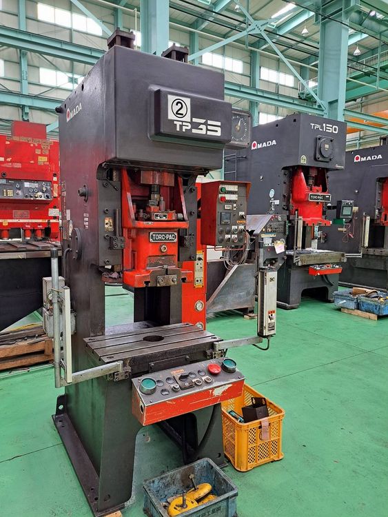 Amada TP-35C-X2  35 t