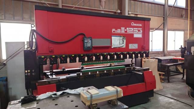 Amada FBDⅢ-1253LD 125 t