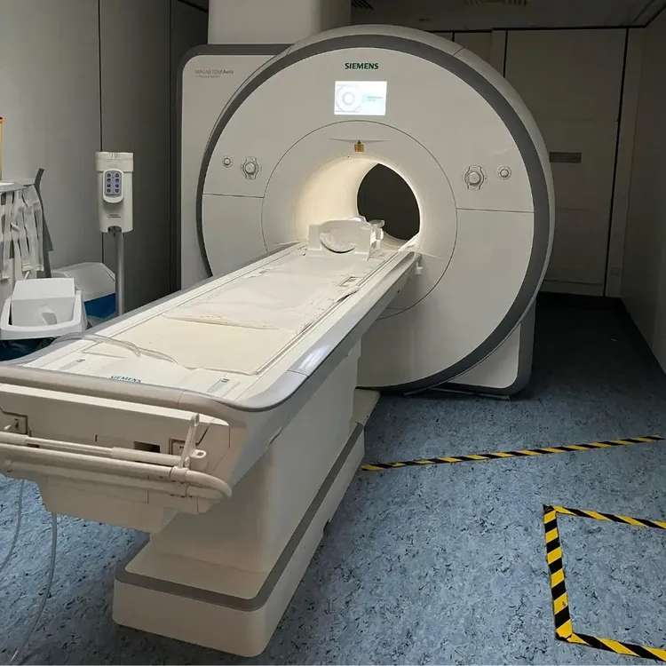 Siemens MAGNETOM Aera MRI scanner