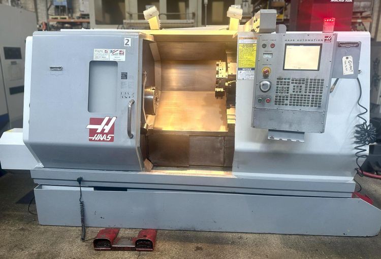 Haas Haas CNC Control 3,400 RPM SL-30T 2 Axis