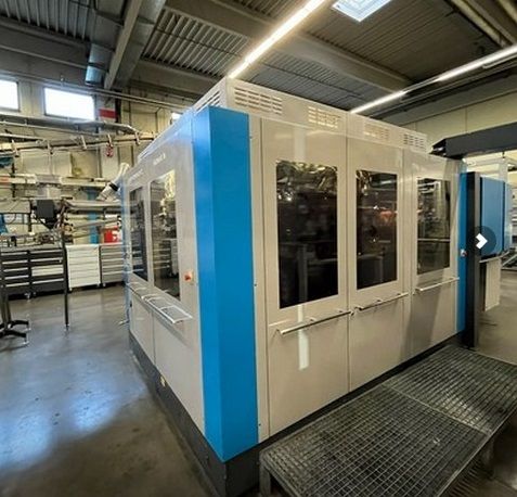 Krupp Corpoplast Blomax 16 blow molding machine