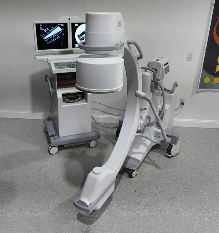 GE OEC 9800 12'' C-Arm