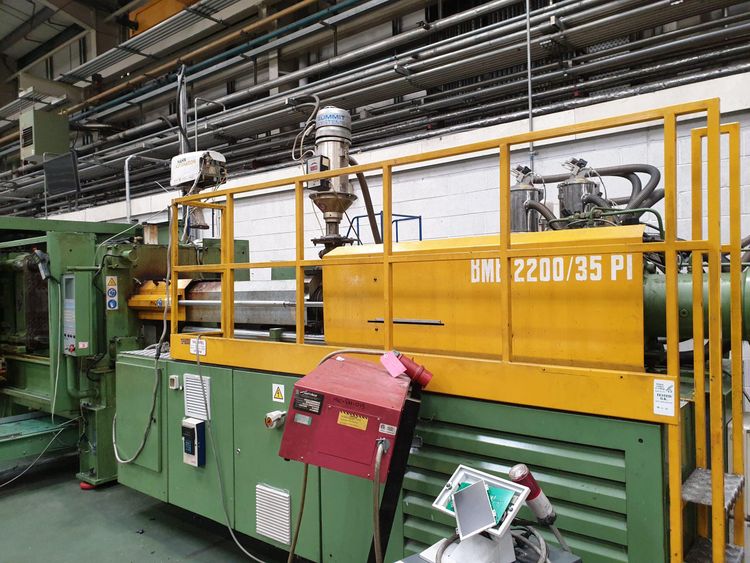 BMB Injection Molding 350 T