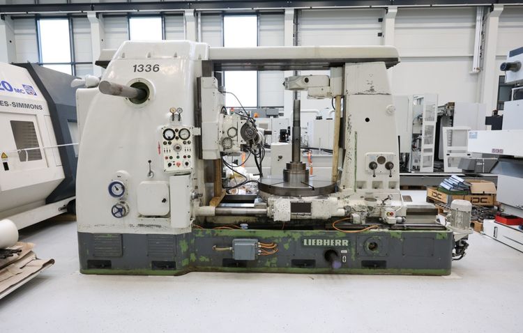 Liebherr L 1200 174 U/min Gear Hobbing Machine - Vertical