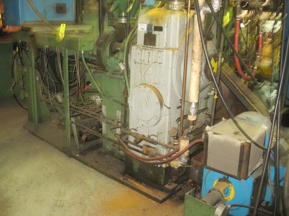 Royle 4.5" 151 4 Rubber extruder with roller feed