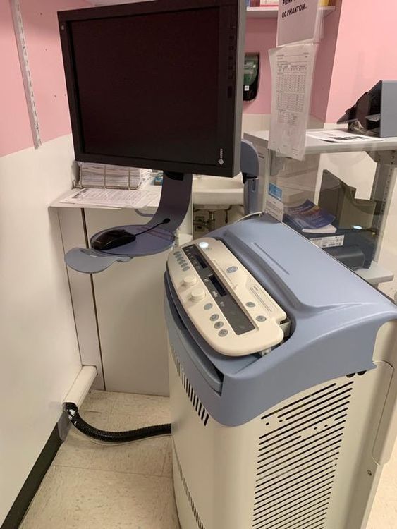 2 GE Seno Essential Mammography System