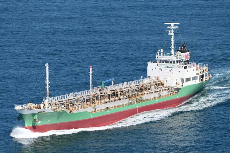 YAMAMAKA  HEAVY OIL TANKER (DOUBLE HULL /  DOUBLE BOTTOM) ABT 2500DWT