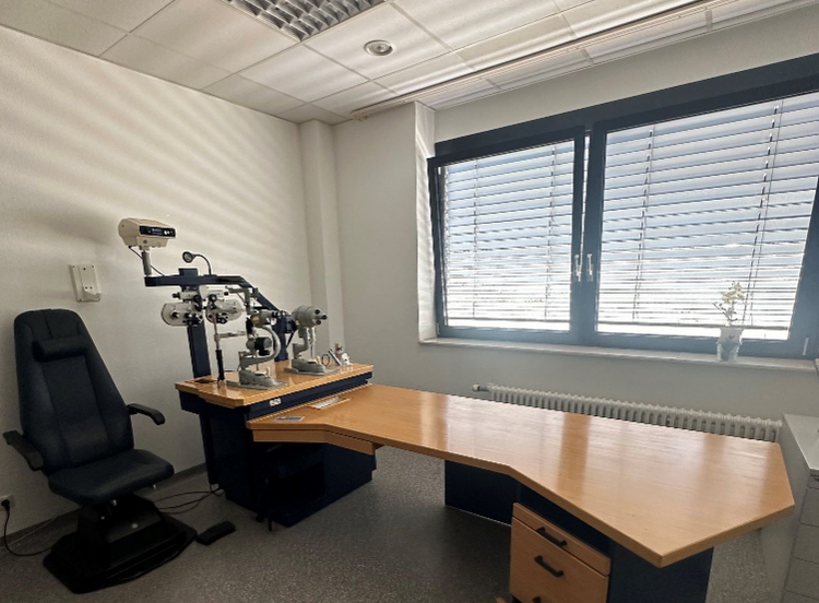 Ophthalmic Futuro Refraction unit