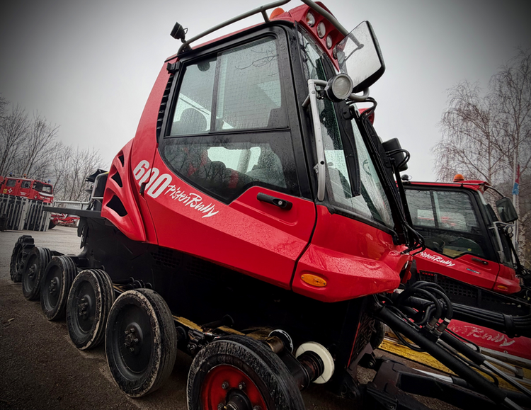 Pistenbully 600