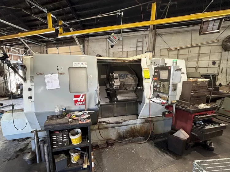 Haas Haas 2400 rpm SL-40T 2 Axis