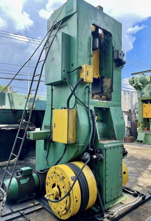Komatsu MAYPRESS MKN2-600/14 600 t