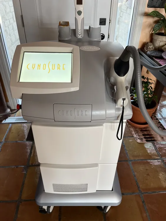 Cynosure Vectus  Diode Laser Hair Removal
