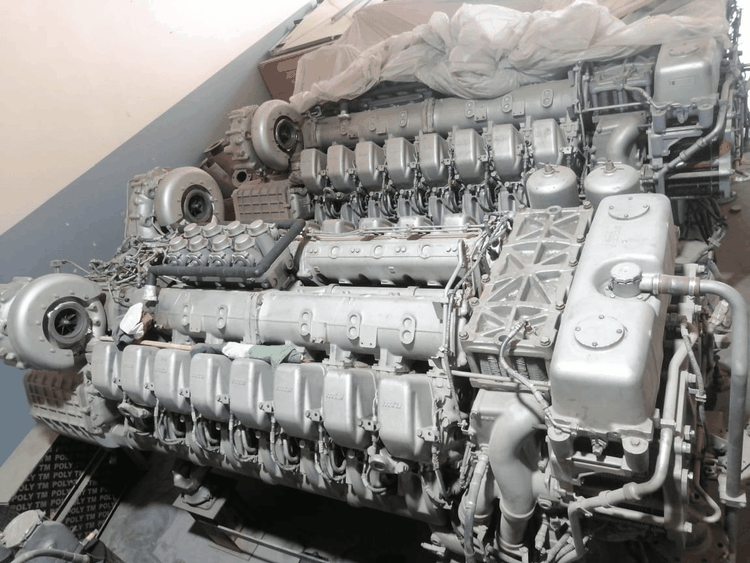 3 MTU 16V4000 M70 MTU 16V4000 M70 Marine Engine – High-Performance Used Engine with Gearbox