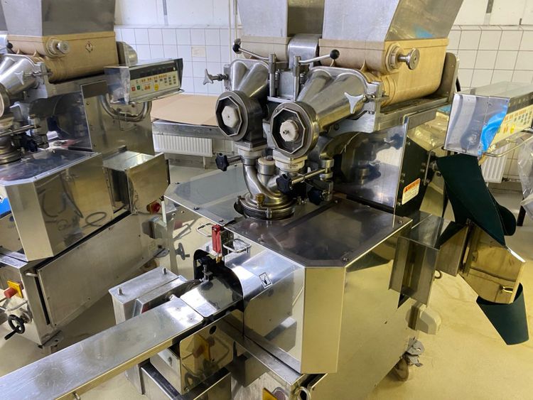 Rheon KN 300 Encrusting Machine