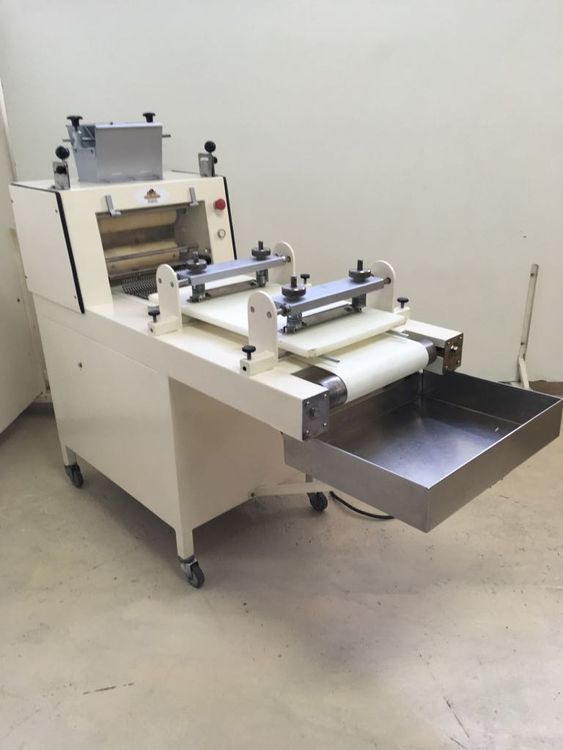 Macadams Mini Status Bread Long Moulder