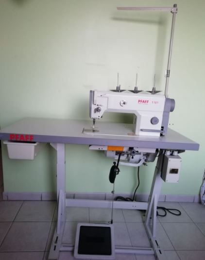 Pfaff 1181 Sewing machine
