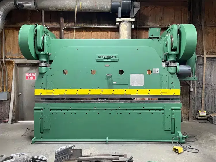 Cincinnati Cincinnati 225 Ton Mechanical Press Brake
