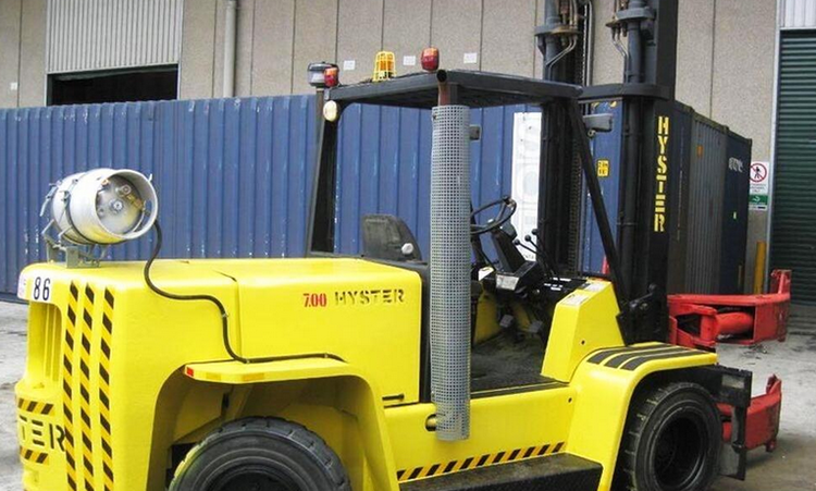 Hyster 7.00XL 6 Ton Lift.