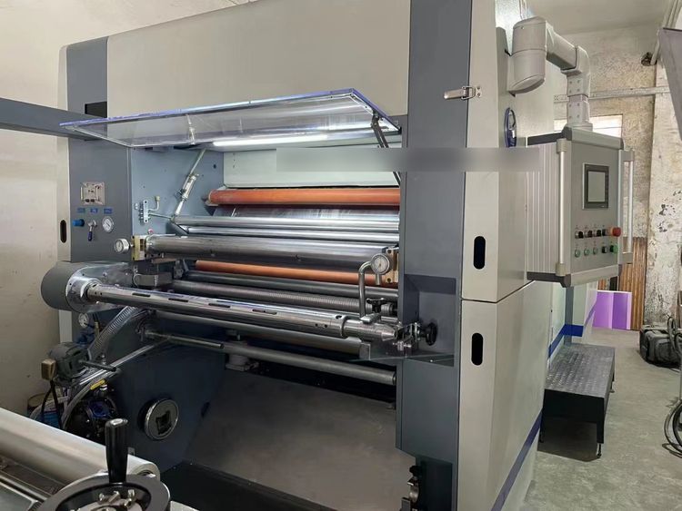Wen Chyuan Fully Automatic Film Laminating Machine
