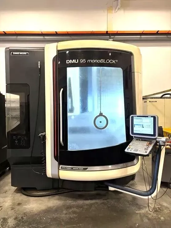 DMG MORI DMU 95 MONOBLOCK 5 Axis