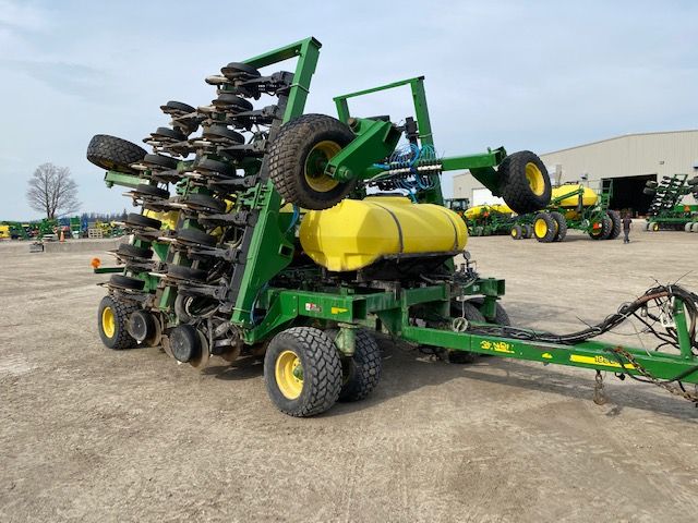 John Deere 1990 Drills & Air Seeders