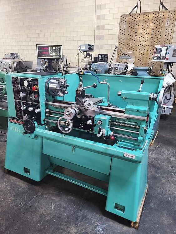 Harrison ENGINE LATHE 3000 RPM VS330 TR (AA)