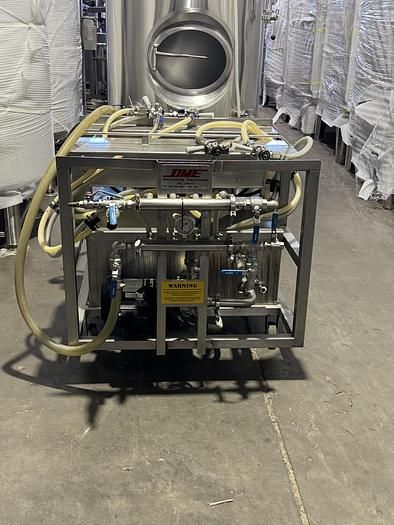 DME 4 head manual keg washer