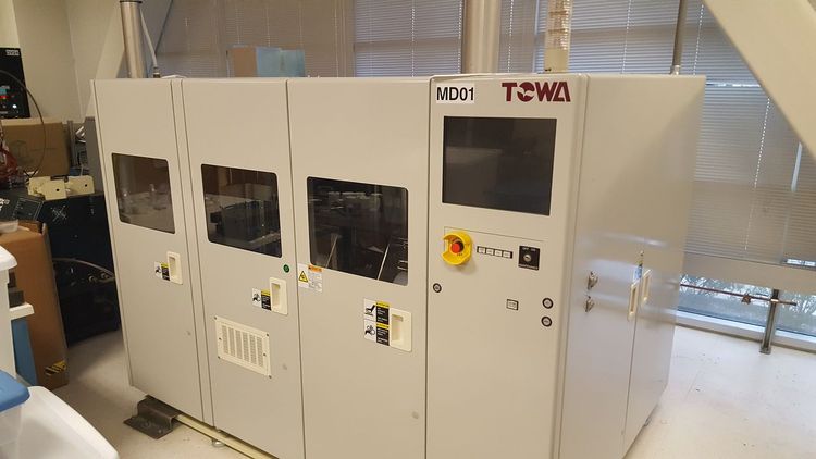 Towa Compression mold system