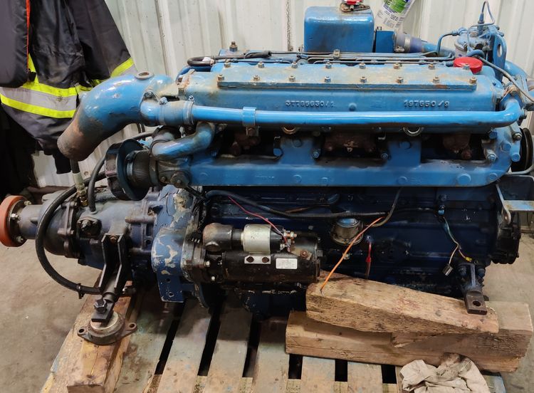Perkins 6 cyl Marine Diesel Engine