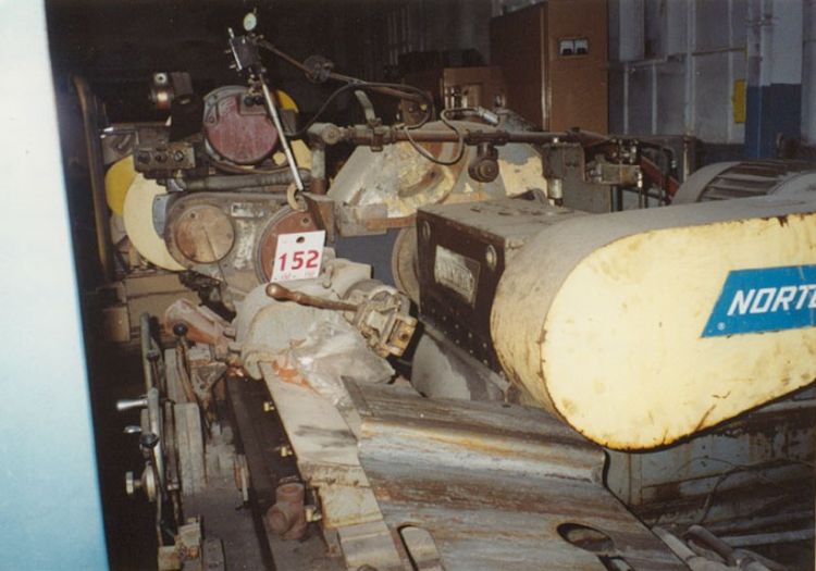 Norton "CTU" CYLINDRICAL GRINDER