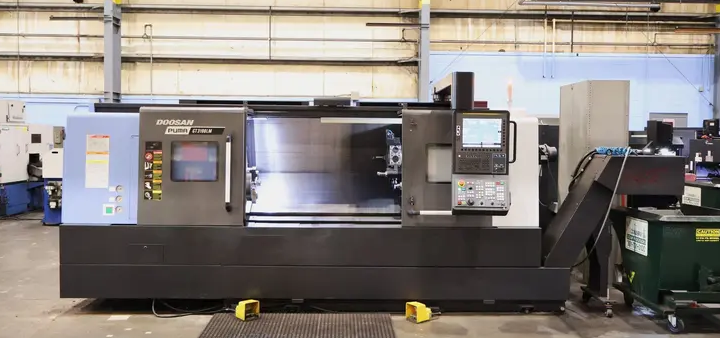 Doosan FANUC OiTP CNC control with Doosan EZ Guide i conversational programming 2,800 RPM PUMA GT-3100LM 2 Axis