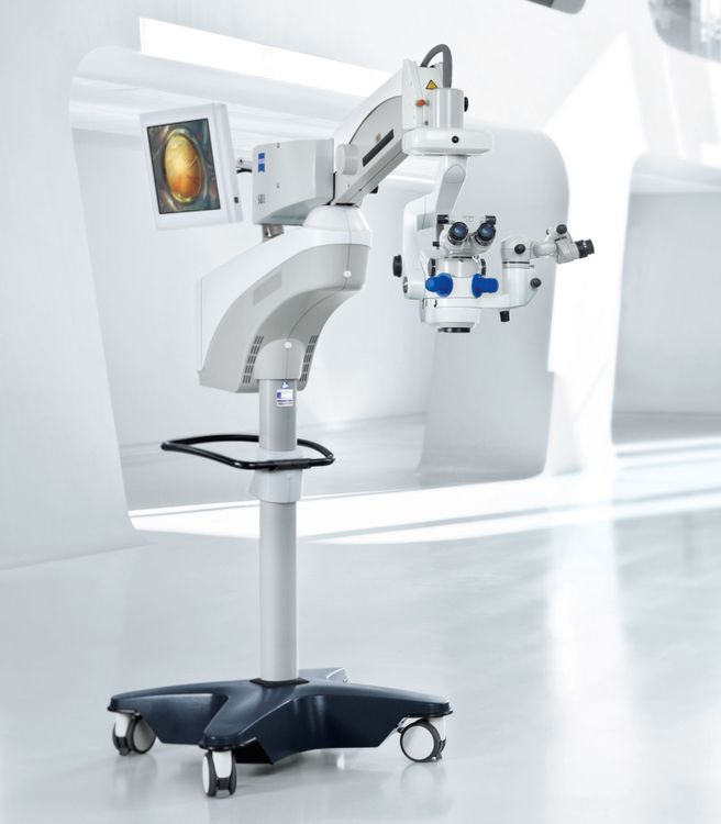 ZEISS OPMI Lumera 700 Microscope