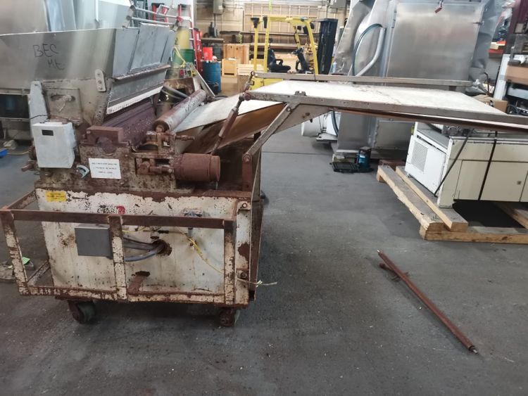 ROTARY MOULDER