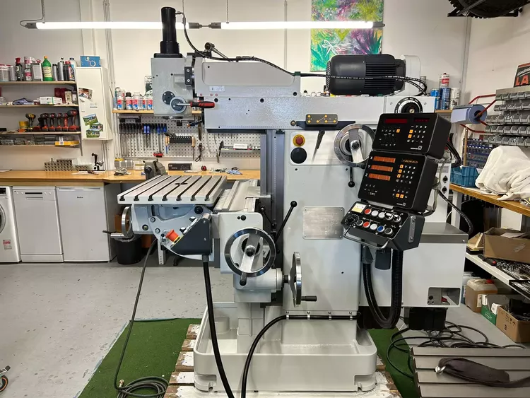 Deckel FP4 MK Vertical 4,000 rpm