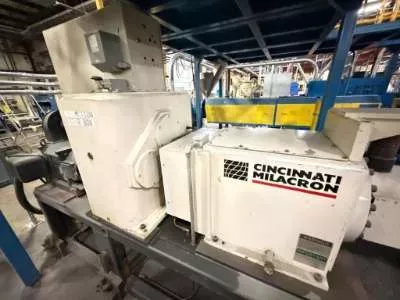 Cincinnati Milacron CM 92 HP
