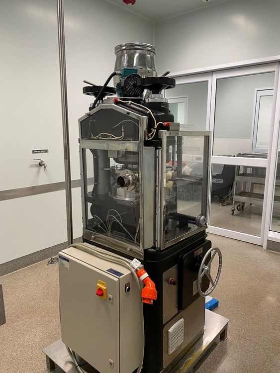 Manesty Express 25 Tablet Press