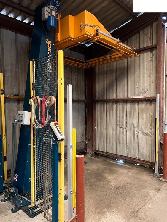 Automatic Pallet Strapping Machine