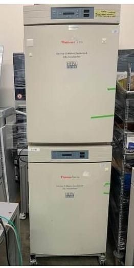 Thermo Forma 3110 C02 Jacketed Incubator