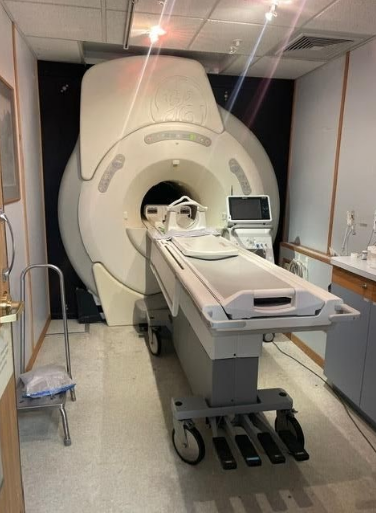 GE Mobile Signa MRI