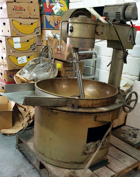 GAS COOKER