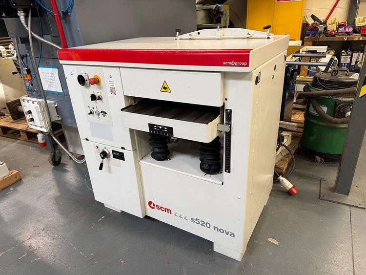 SCM Nova S 520