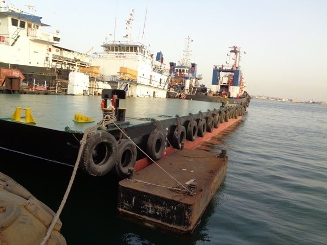 Flat top deck barge