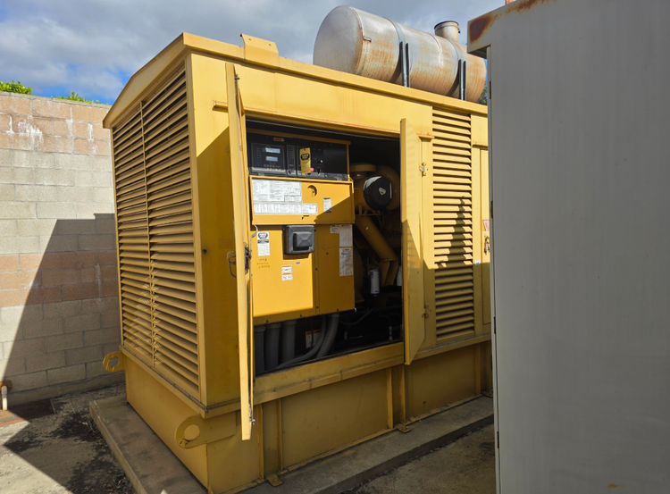 3 Caterpillar 3412C Rated power: 700KW