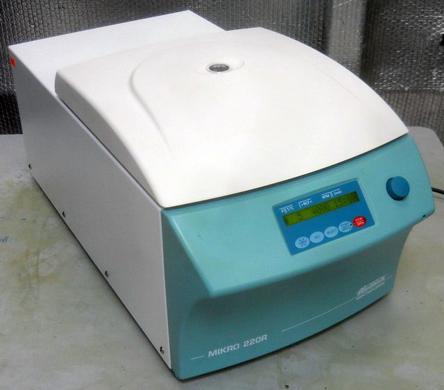 Hettich Mikro 220R Refrigerated Benchtop Centrifuge