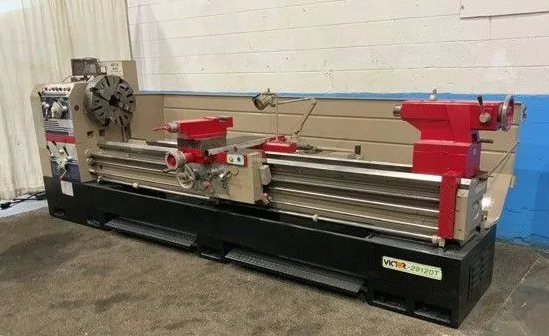 Victor Engine Lathe Variable Speed 29120T