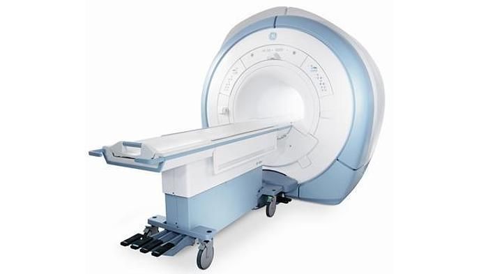 GE Signa HDxt 3.0T MRI