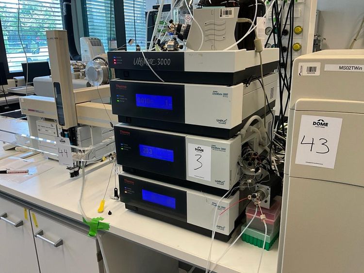 Thermo Scientific Ultimate 3000 THERMO SCIENTIFIC Ultimate 3000 UHPLC System